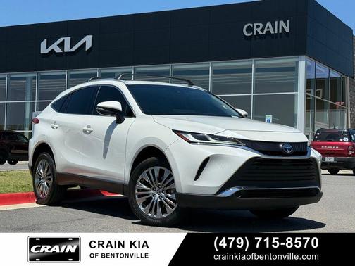 Blizzard Pearl 2022 Toyota Venza XLE