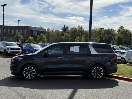 2024 Kia Carnival EX