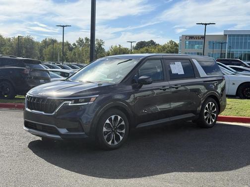 2024 Kia Carnival EX