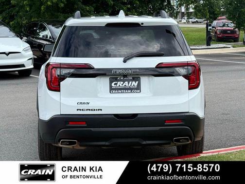 Summit White 2023 GMC Acadia FWD SLT