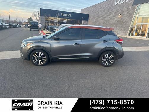 2020 Nissan Kicks SR