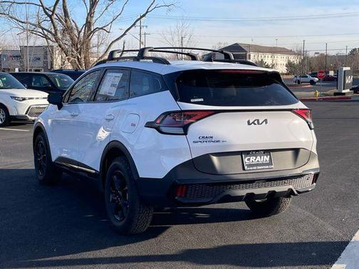 Glacial White Pearl 2025 Kia Sportage S