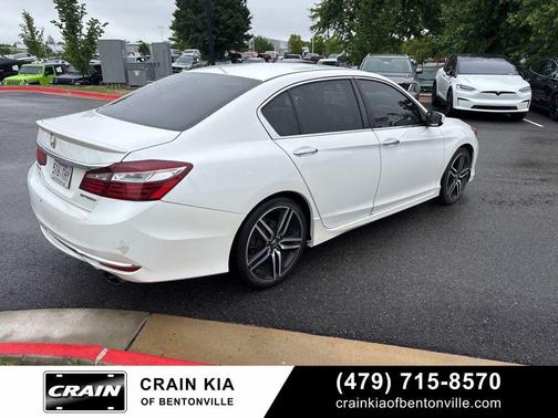 Lunar Silver Metallic 2016 Honda Accord Sport