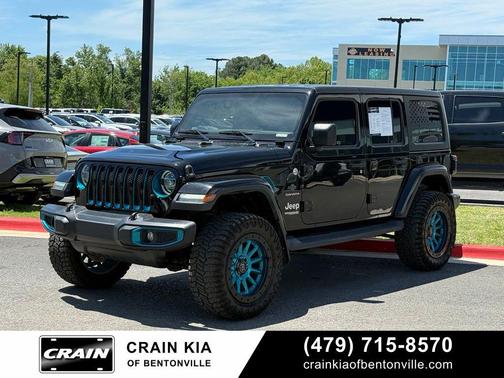Black Clearcoat 2018 Jeep Wrangler Unlimited Sahara