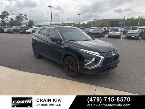 Labrador Black Pearl 2022 Mitsubishi Eclipse Cross LE