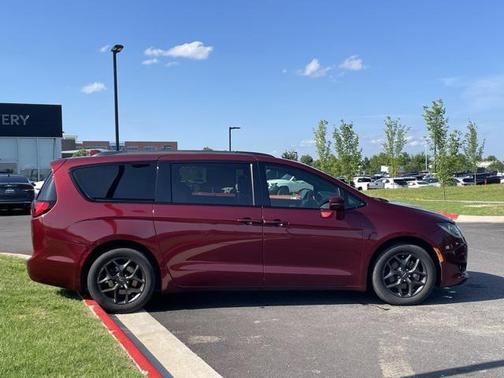 2019 Chrysler Pacifica Limited