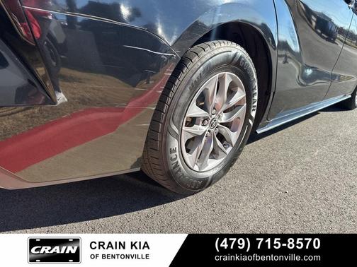 2022 Toyota Sienna LE