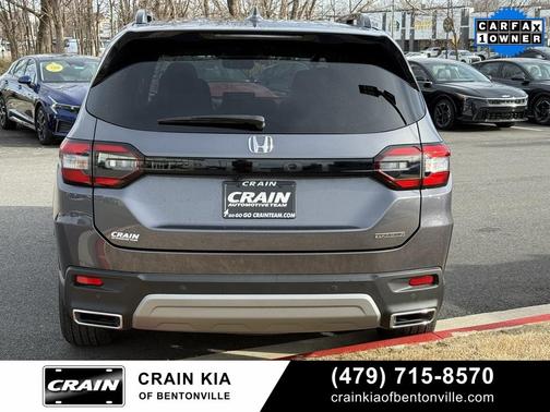 2025 Honda Pilot Touring 8-Passenger