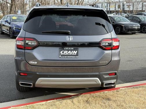 2025 Honda Pilot Touring 8-Passenger