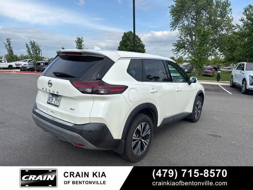 Pearl White Tricoat 2021 Nissan Rogue SV