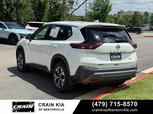 Pearl White Tricoat 2021 Nissan Rogue SV