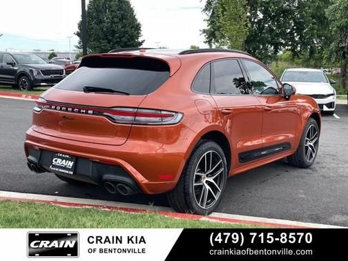 2022 Porsche Macan Base