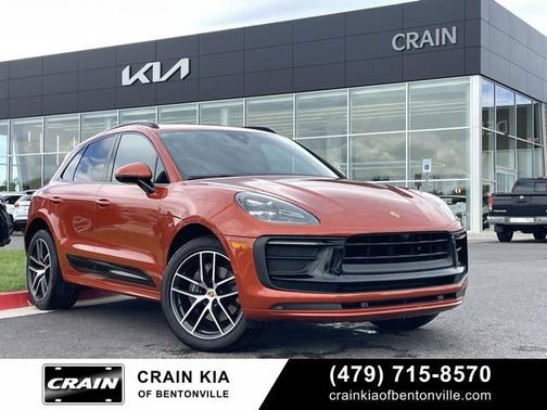 2022 Porsche Macan Base