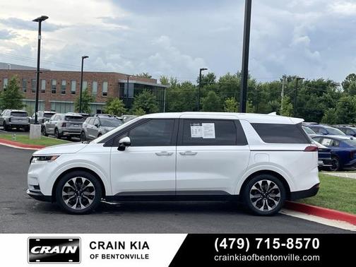 2024 Kia Carnival EX
