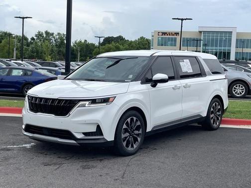 2024 Kia Carnival EX