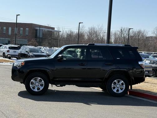 2024 Toyota 4Runner SR5