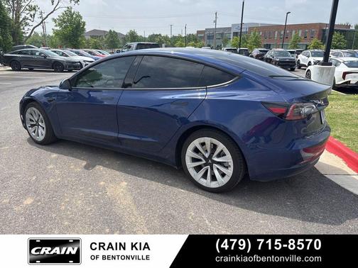 Deep Blue Metallic 2023 Tesla Model 3 Standard Range