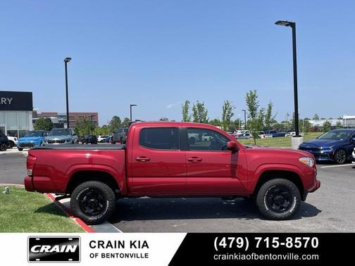 2017 Toyota Tacoma SR