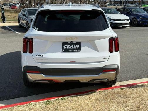 Glacial White Pearl 2026 Kia Sorento S