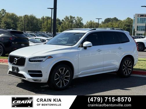 2017 Volvo XC90 T6 Momentum