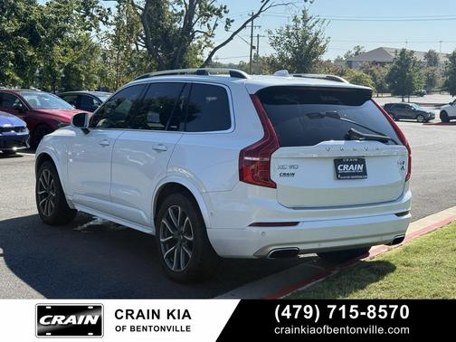 2017 Volvo XC90 T6 Momentum