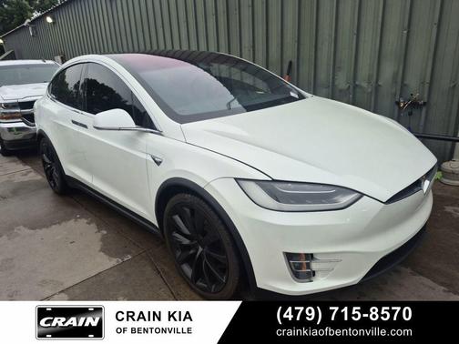 Pearl White Multi-Coat 2019 Tesla Model X 100D