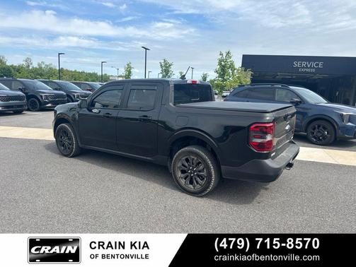 SHADOW BLACK 2023 Ford Maverick Lariat