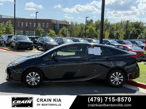 2021 Toyota Prius LE