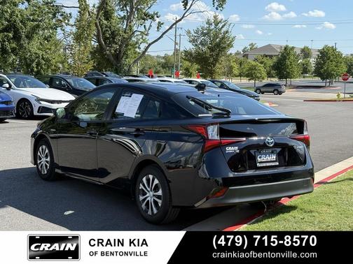 2021 Toyota Prius LE