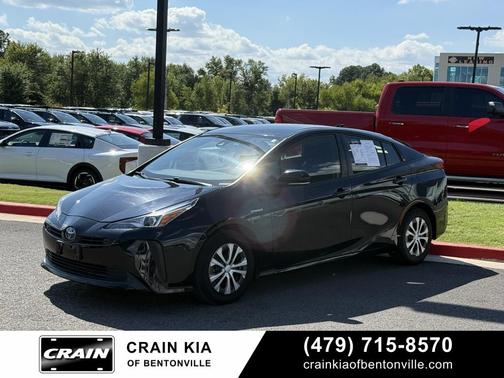 2021 Toyota Prius LE