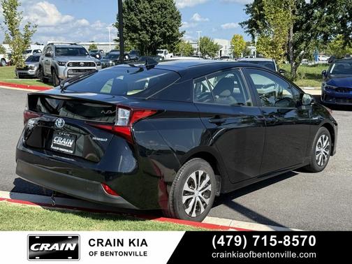 2021 Toyota Prius LE