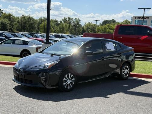 2021 Toyota Prius LE
