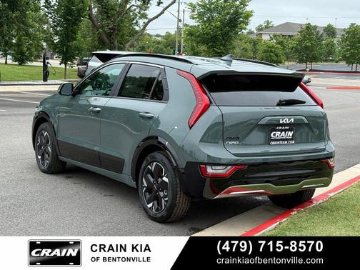 Cityscape Green 2026 Kia Niro EV Wave