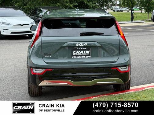Cityscape Green 2026 Kia Niro EV Wave