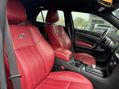 2021 Chrysler 300 S
