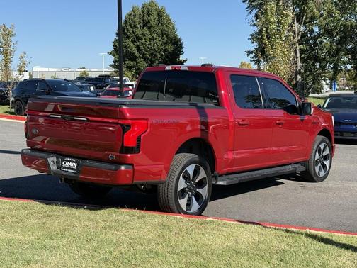 2022 Ford F-150 Lightning Platinum