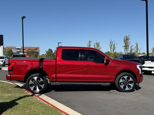 2022 Ford F-150 Lightning Platinum