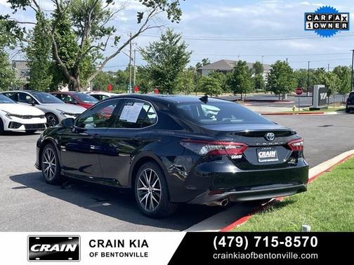 2022 Toyota Camry Hybrid XLE