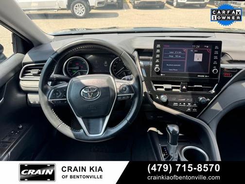 2022 Toyota Camry Hybrid XLE
