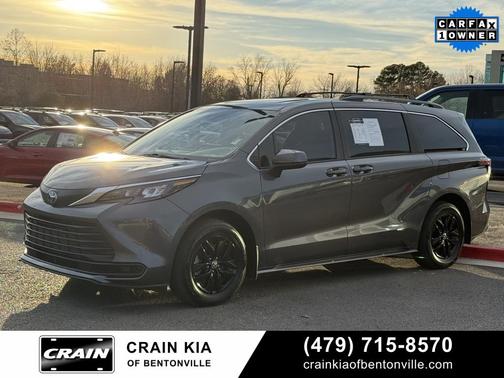 2025 Toyota Sienna LE