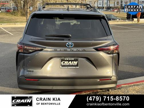 2025 Toyota Sienna LE