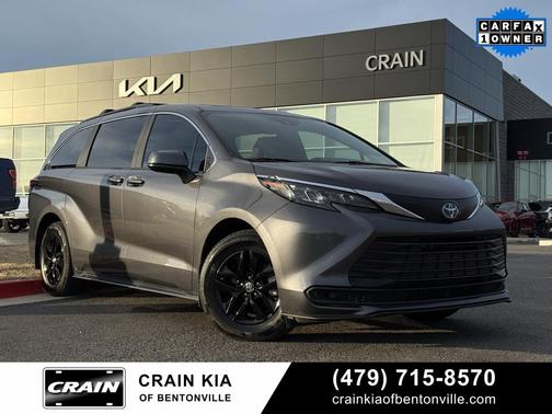 2025 Toyota Sienna LE