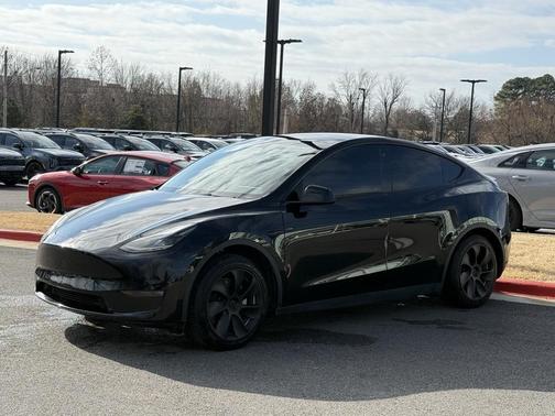 2023 Tesla Model Y Long Range Dual Motor All-Wheel Drive