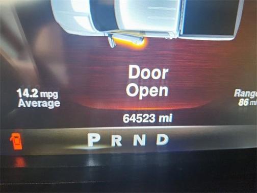Photo 4 of 20 of 2016 RAM 3500 Laramie