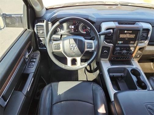 Photo 5 of 20 of 2016 RAM 3500 Laramie