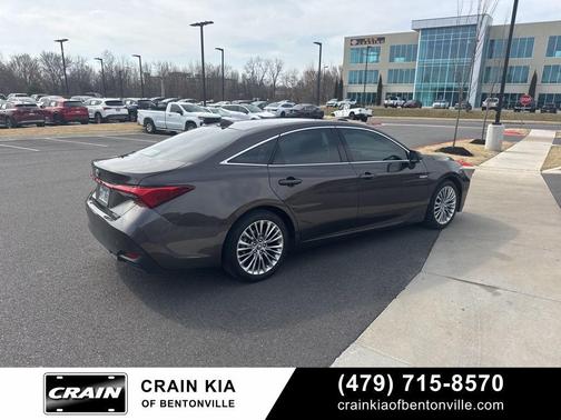 2019 Toyota Avalon Hybrid Limited