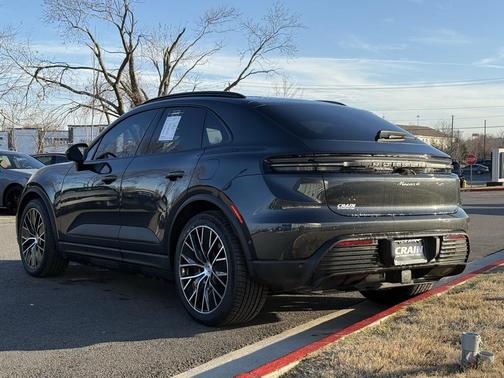 2024 Porsche Macan 4