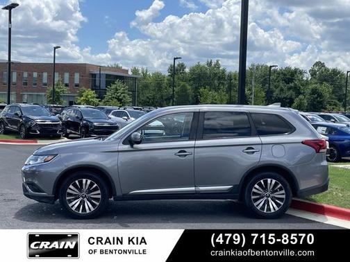 2019 Mitsubishi Outlander SE