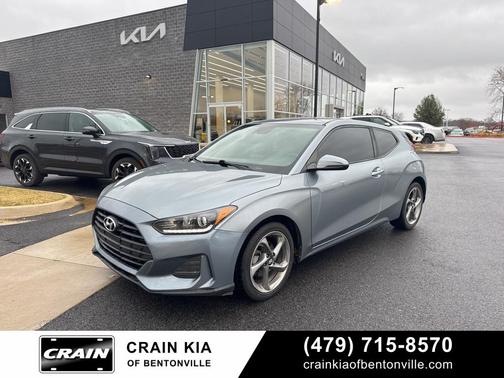 2019 Hyundai Veloster 2