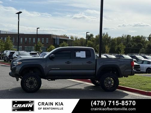 2016 Toyota Tacoma SR